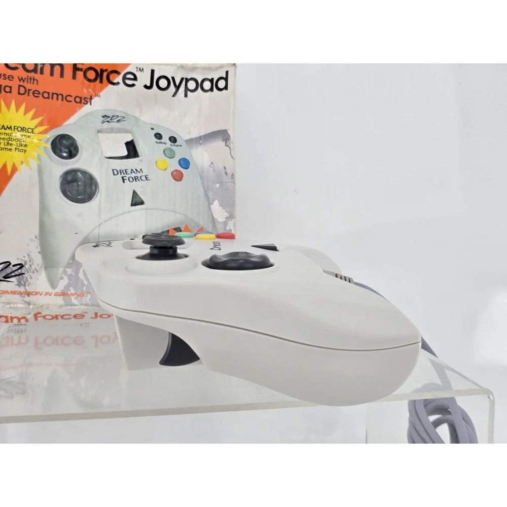 SEGA DREAMCAST 3D2 Dream Force Joypad - Controller W/Button Remap - White - NEW